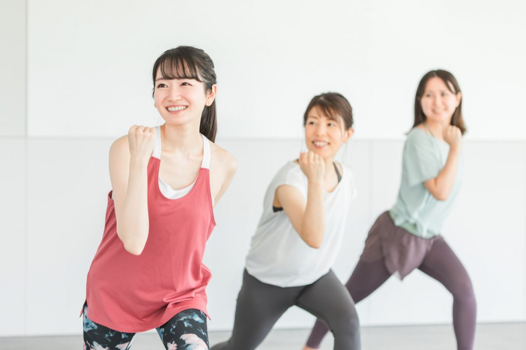 秋に運動するとどんなメリットがある？おすすめのトレーニングで運動不足を解消しよう | 魚肉ペプチドLab